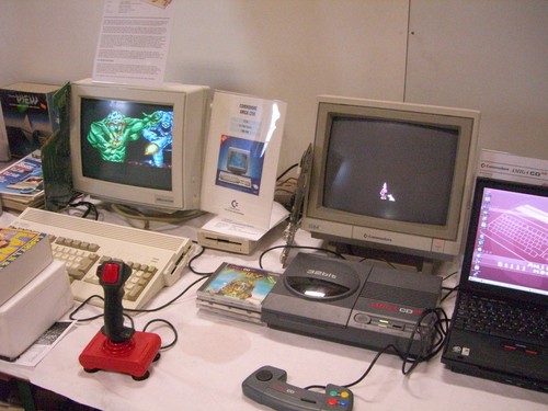 Amiga 1200 und CD32 (1024 x 768)